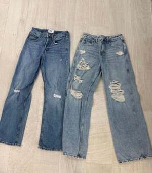 2 Pair BDG Jeans - SZ 28-Mint Condition